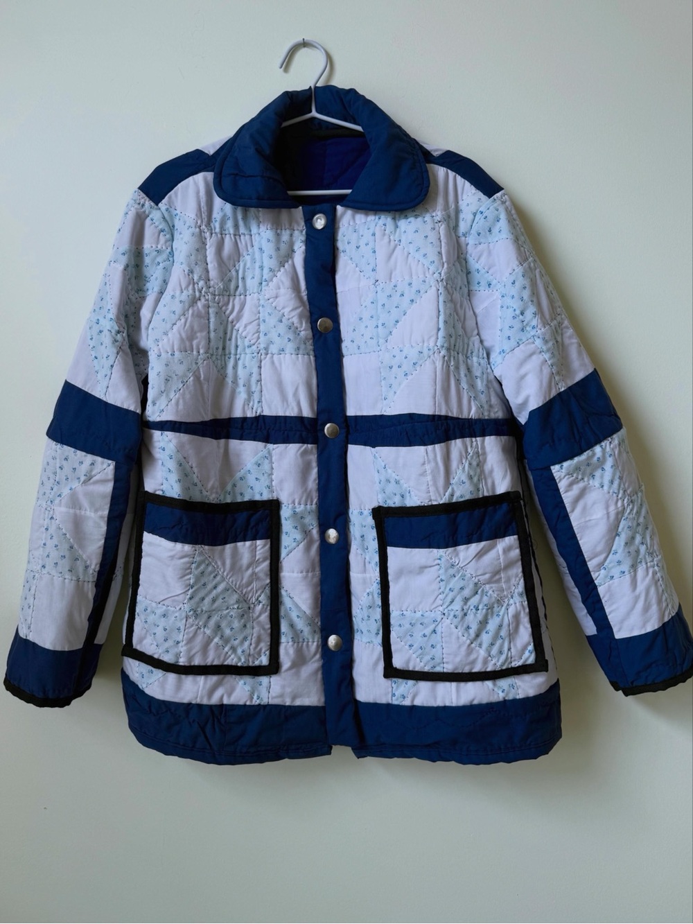 ⭐️ 2. Quilted jacket MIDI -blue geo- upcycled handmade vintage